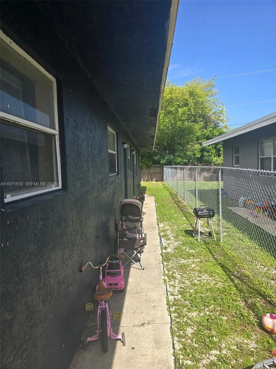 770 Sw 2nd Ave, Deerfield Beach, Florida 33441, Deerfield Beach, Florida 33441, ,Residential Income,For Sale,770 Sw 2nd Ave, Deerfield Beach, Florida 33441,A11971519