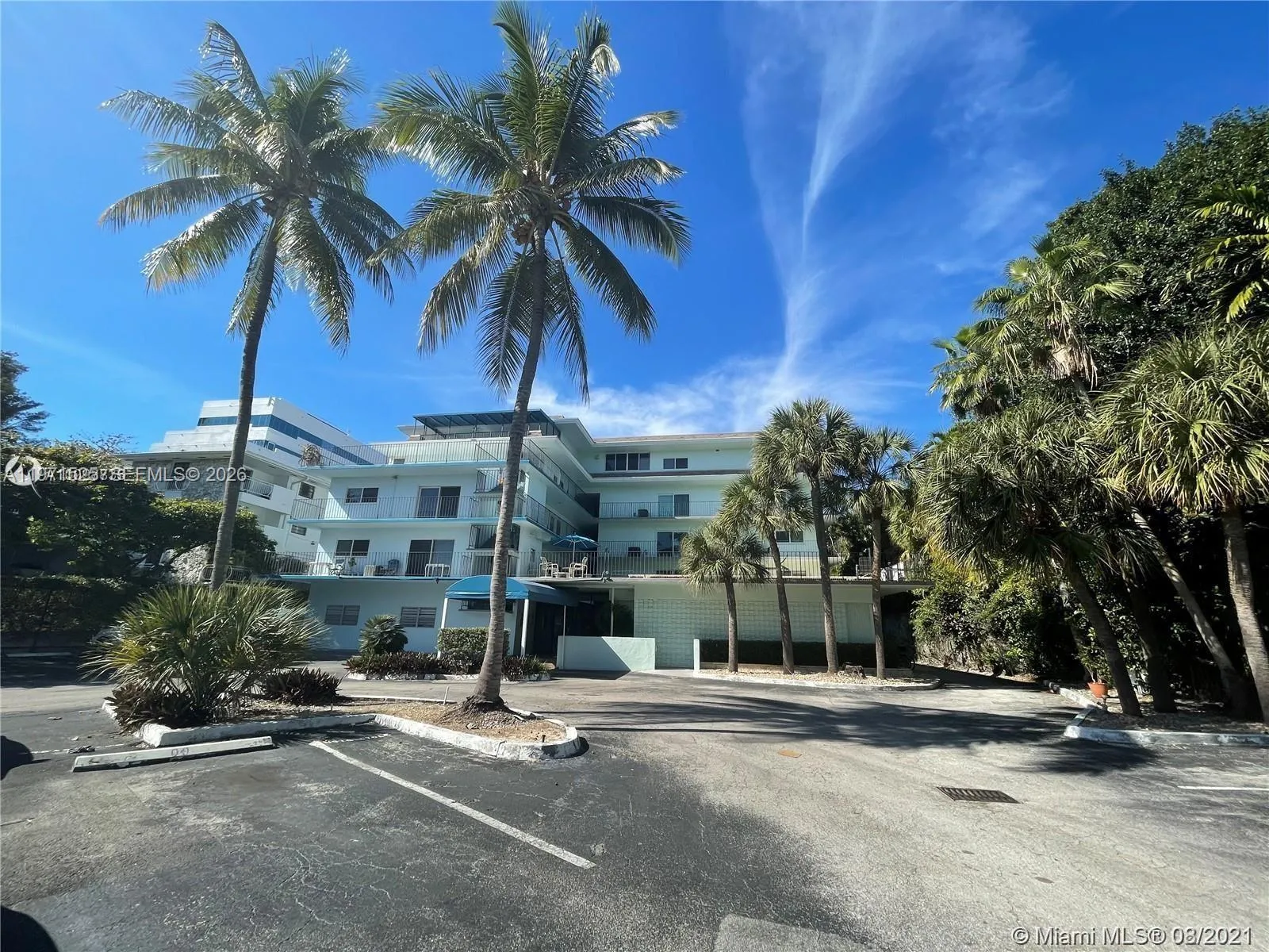2539 S Bayshore Dr 222ar, Miami, Florida 33133, Miami, Florida 33133, 1 Bedroom Bedrooms, ,1 BathroomBathrooms,Residential Lease,For Rent,2539 S Bayshore Dr 222ar, Miami, Florida 33133,A11971525