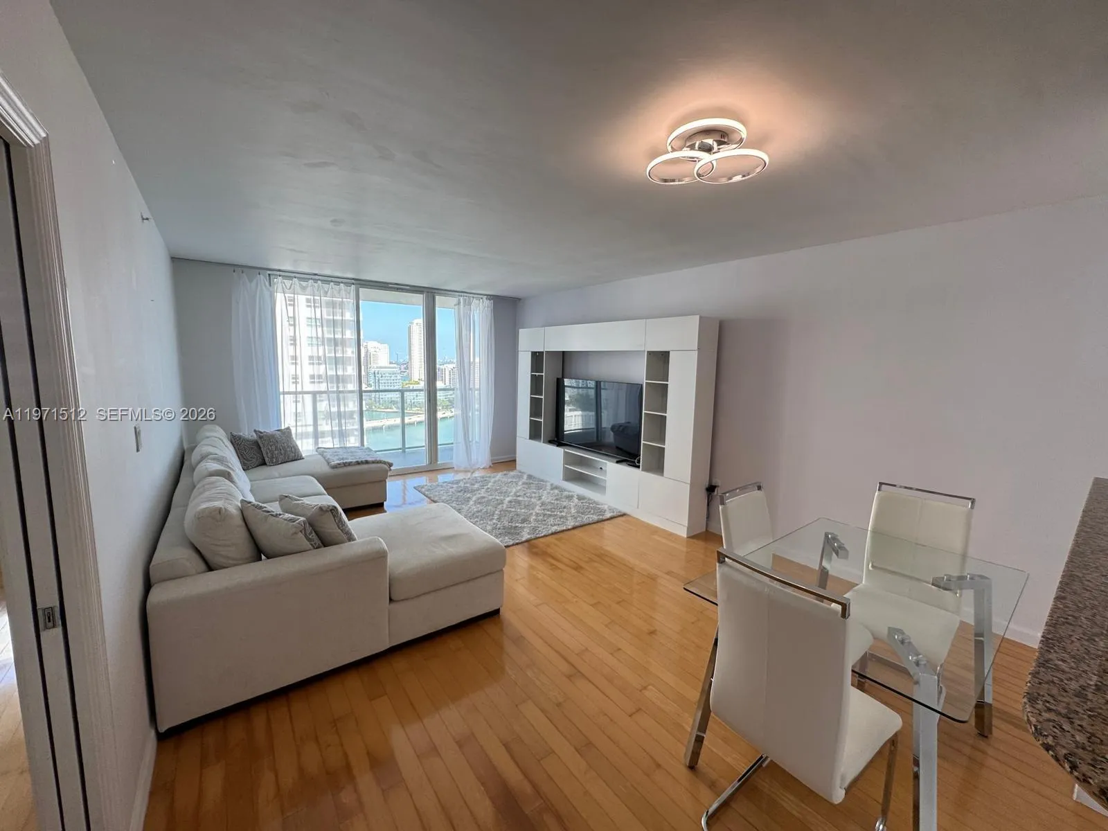 1155 Brickell Bay Dr 2306, Miami, Florida 33131, Miami, Florida 33131, 1 Bedroom Bedrooms, ,1 BathroomBathrooms,Residential Lease,For Rent,1155 Brickell Bay Dr 2306, Miami, Florida 33131,A11971512 1155 Brickell Bay Dr 2306, Miami, Florida 33131, Miami, Florida 33131, 1 Bedroom Bedrooms, ,1 BathroomBathrooms,Residential Lease,For Rent,1155 Brickell Bay Dr 2306, Miami, Florida 33131,A11971512
