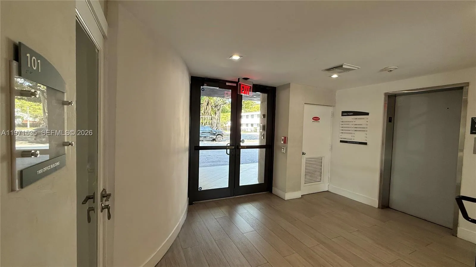 1900 Sw 22nd St 101, Miami, Florida 33145, Miami, Florida 33145, ,Commercial Lease,For Rent,1900 Sw 22nd St 101, Miami, Florida 33145,A11971535