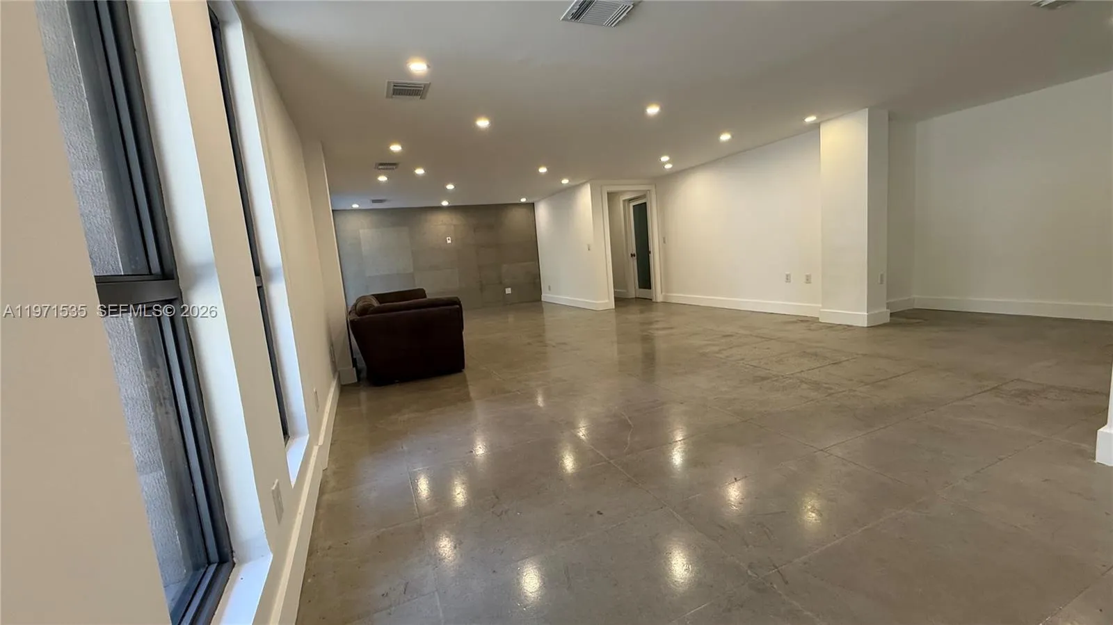 1900 Sw 22nd St 101, Miami, Florida 33145, Miami, Florida 33145, ,Commercial Lease,For Rent,1900 Sw 22nd St 101, Miami, Florida 33145,A11971535