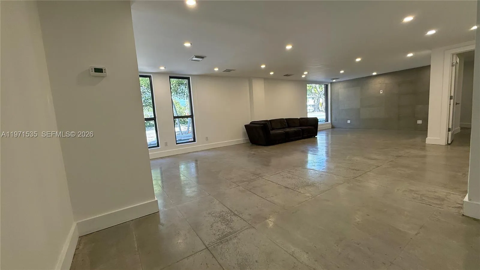 1900 Sw 22nd St 101, Miami, Florida 33145, Miami, Florida 33145, ,Commercial Lease,For Rent,1900 Sw 22nd St 101, Miami, Florida 33145,A11971535