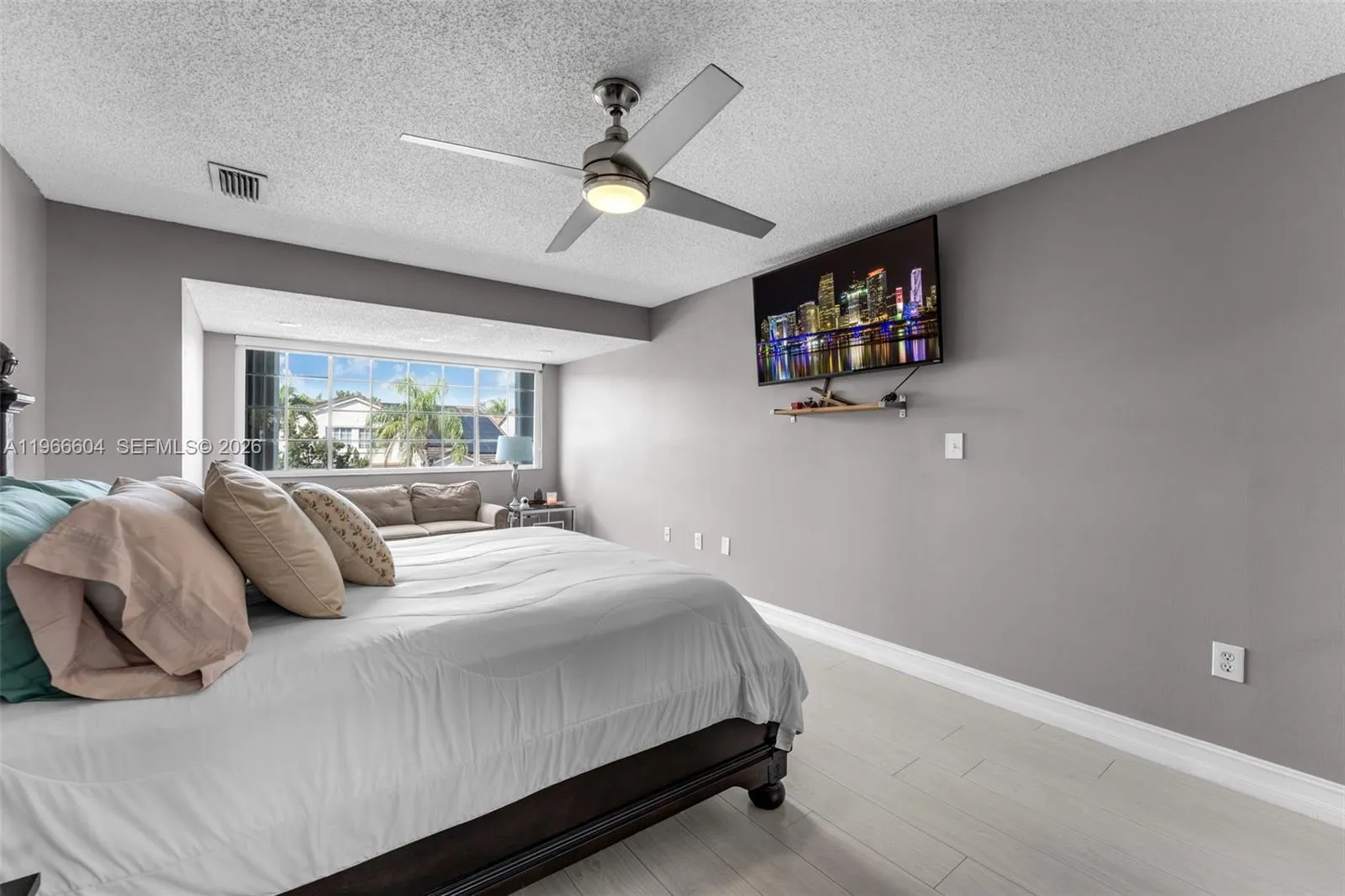 15416 Sw 99th Ln, Miami, Florida 33196, Miami, Florida 33196, 4 Bedrooms Bedrooms, ,3 BathroomsBathrooms,Residential,For Sale,15416 Sw 99th Ln, Miami, Florida 33196,A11966604