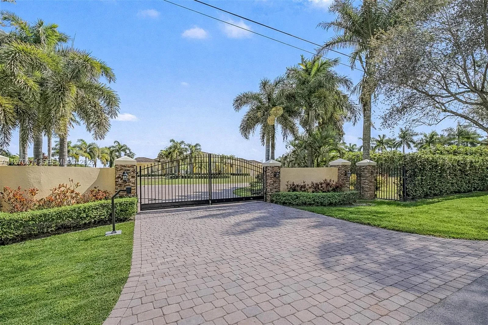 14901 Sw 179 Av, Miami, Florida 33196, Miami, Florida 33196, 6 Bedrooms Bedrooms, ,7 BathroomsBathrooms,Residential,For Sale,14901 Sw 179 Av, Miami, Florida 33196,A11970511