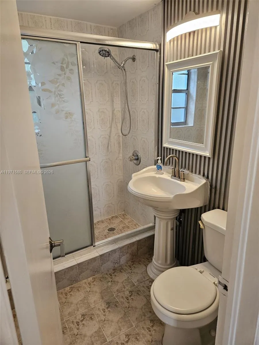 5660 Sw 78th St 6a, Miami, Florida 33143, Miami, Florida 33143, 2 Bedrooms Bedrooms, ,1 BathroomBathrooms,Residential Lease,For Rent,5660 Sw 78th St 6a, Miami, Florida 33143,A11971580