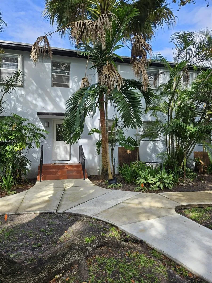 5660 Sw 78th St 6a, Miami, Florida 33143, Miami, Florida 33143, 2 Bedrooms Bedrooms, ,1 BathroomBathrooms,Residential Lease,For Rent,5660 Sw 78th St 6a, Miami, Florida 33143,A11971580