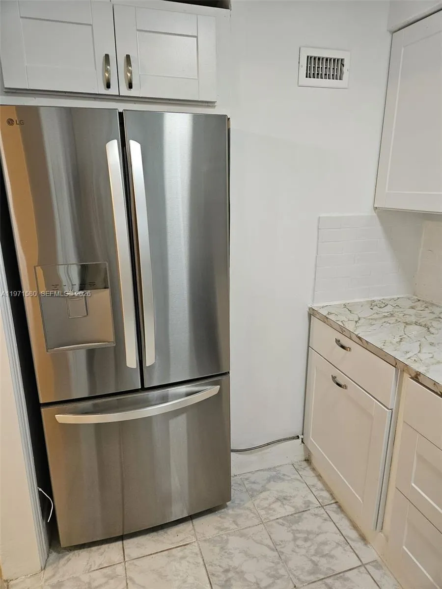 5660 Sw 78th St 6a, Miami, Florida 33143, Miami, Florida 33143, 2 Bedrooms Bedrooms, ,1 BathroomBathrooms,Residential Lease,For Rent,5660 Sw 78th St 6a, Miami, Florida 33143,A11971580