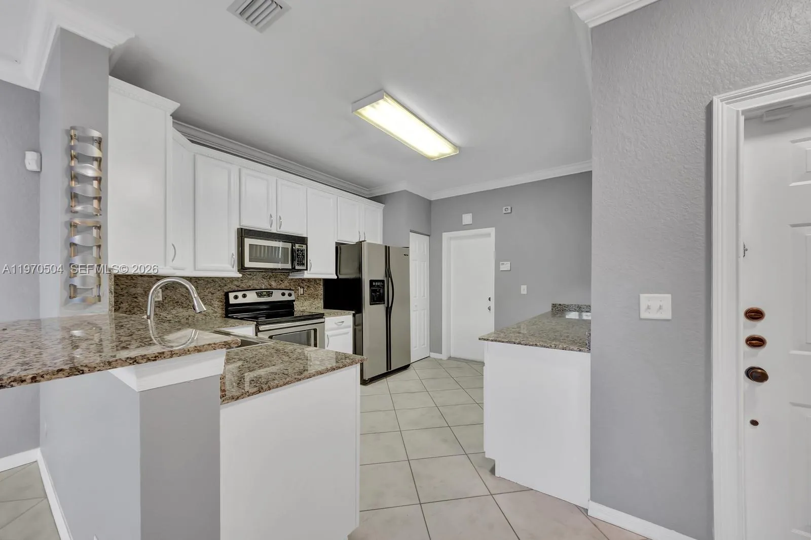 2590 Cordoba Bnd 2590, Weston, Florida 33327, Weston, Florida 33327, 2 Bedrooms Bedrooms, ,2 BathroomsBathrooms,Residential Lease,For Rent,2590 Cordoba Bnd 2590, Weston, Florida 33327,A11970504