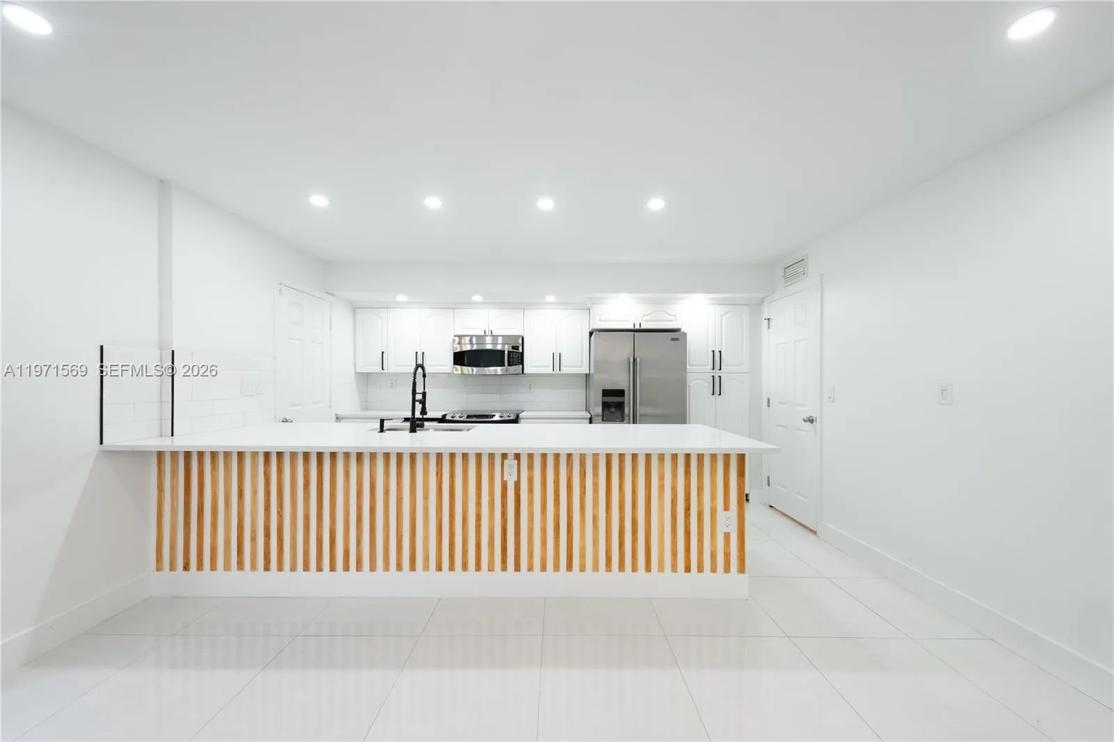 3736 Ne 166th St 114, North Miami Beach, Florida 3, North Miami Beach, Florida 33160, 3 Bedrooms Bedrooms, ,2 BathroomsBathrooms,Residential Lease,For Rent,3736 Ne 166th St 114, North Miami Beach, Florida 3,A11971569