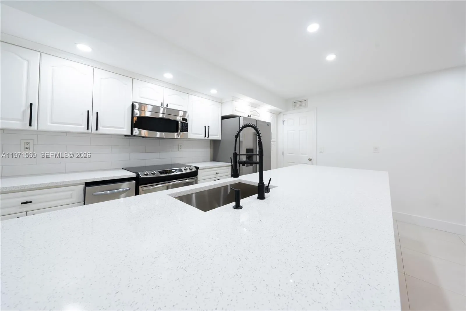 3736 Ne 166th St 114, North Miami Beach, Florida 3, North Miami Beach, Florida 33160, 3 Bedrooms Bedrooms, ,2 BathroomsBathrooms,Residential Lease,For Rent,3736 Ne 166th St 114, North Miami Beach, Florida 3,A11971569