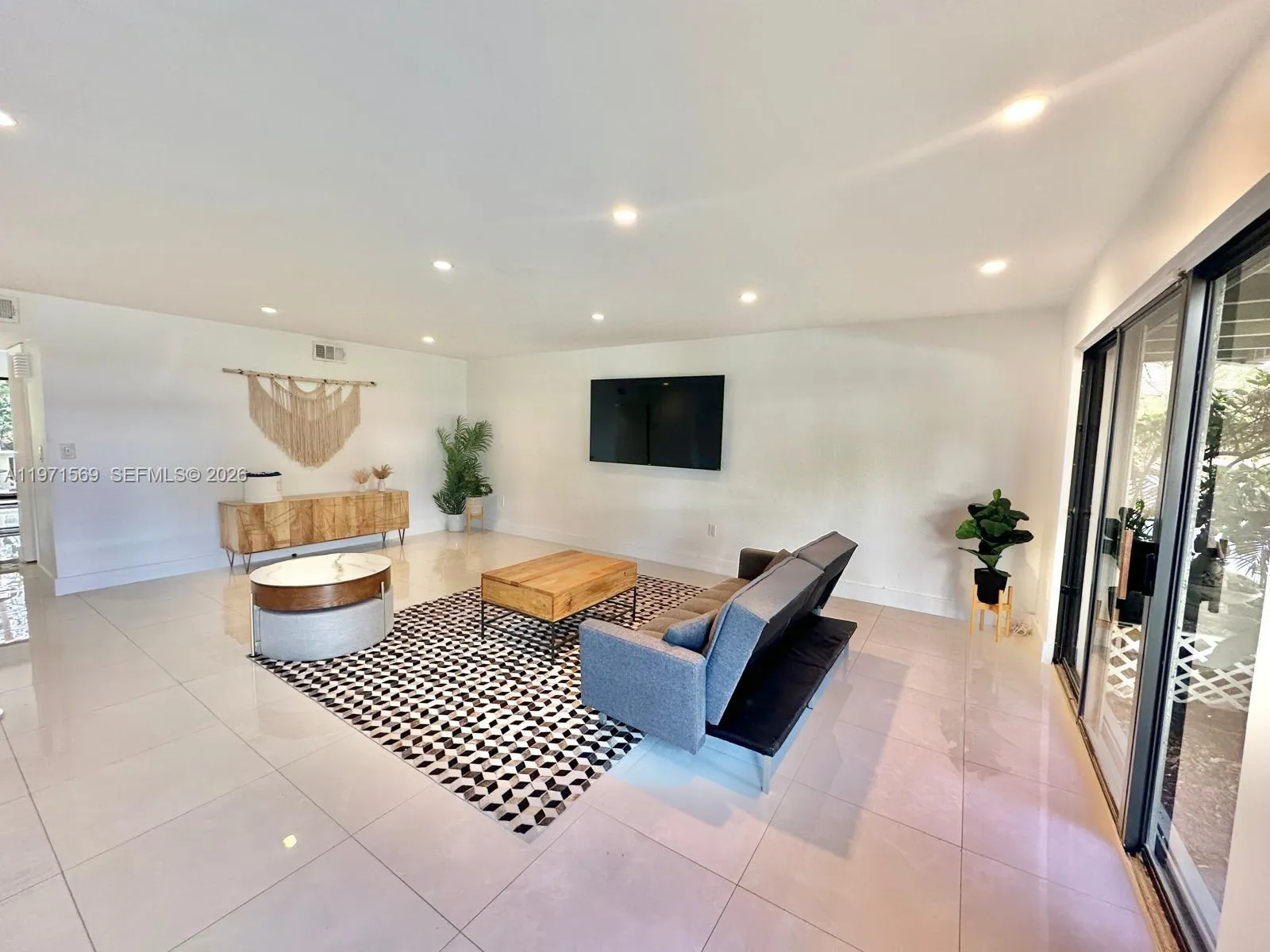 3736 Ne 166th St 114, North Miami Beach, Florida 3, North Miami Beach, Florida 33160, 3 Bedrooms Bedrooms, ,2 BathroomsBathrooms,Residential Lease,For Rent,3736 Ne 166th St 114, North Miami Beach, Florida 3,A11971569