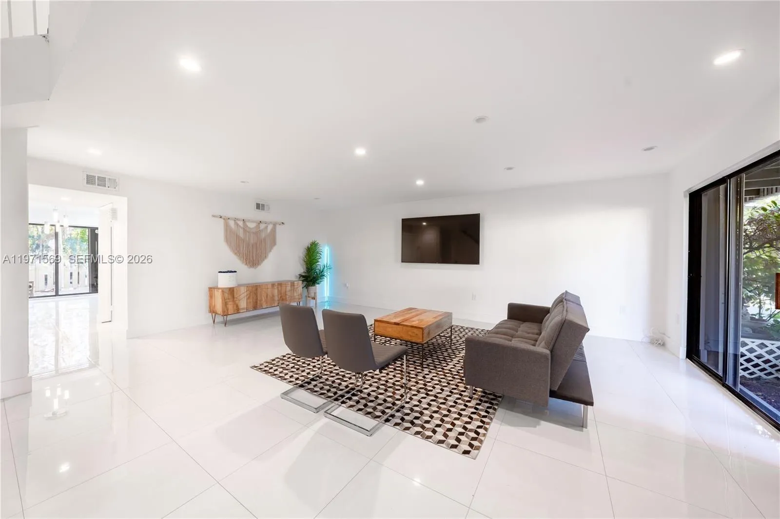 3736 Ne 166th St 114, North Miami Beach, Florida 3, North Miami Beach, Florida 33160, 3 Bedrooms Bedrooms, ,2 BathroomsBathrooms,Residential Lease,For Rent,3736 Ne 166th St 114, North Miami Beach, Florida 3,A11971569