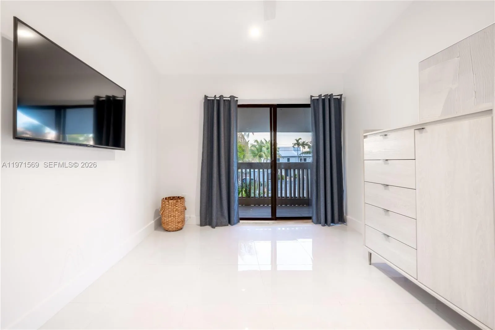 3736 Ne 166th St 114, North Miami Beach, Florida 3, North Miami Beach, Florida 33160, 3 Bedrooms Bedrooms, ,2 BathroomsBathrooms,Residential Lease,For Rent,3736 Ne 166th St 114, North Miami Beach, Florida 3,A11971569