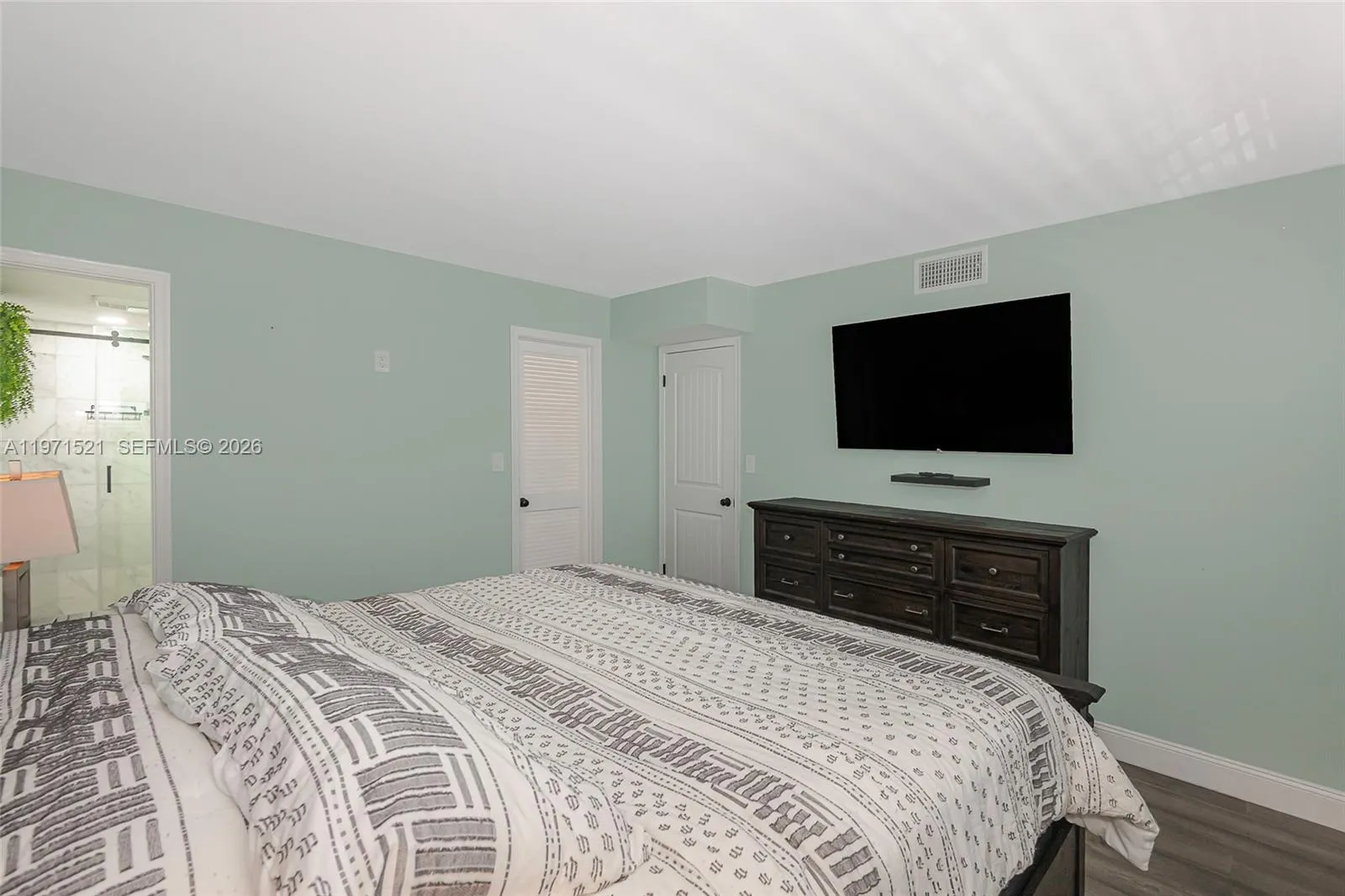 9811 N Hollybrook Lake Dr 204, Pembroke Pines, Flo, Pembroke Pines, Florida 33025, 2 Bedrooms Bedrooms, ,2 BathroomsBathrooms,Residential Lease,For Rent,9811 N Hollybrook Lake Dr 204, Pembroke Pines, Flo,A11971521