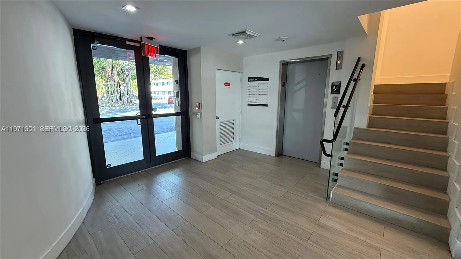 1900 Sw 22nd St 300, Miami, Florida 33145, Miami, Florida 33145, ,Commercial Lease,For Rent,1900 Sw 22nd St 300, Miami, Florida 33145,A11971651