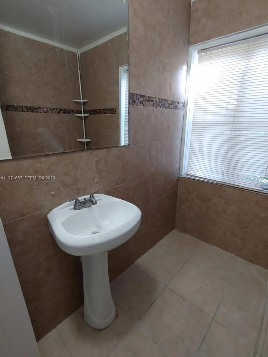 1465 Ne 149 St, Miami, Florida 33161, Miami, Florida 33161, 4 Bedrooms Bedrooms, ,2 BathroomsBathrooms,Residential Lease,For Rent,1465 Ne 149 St, Miami, Florida 33161,A11971667
