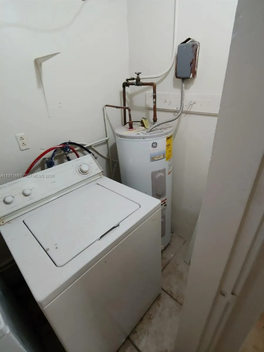 1465 Ne 149 St, Miami, Florida 33161, Miami, Florida 33161, 4 Bedrooms Bedrooms, ,2 BathroomsBathrooms,Residential Lease,For Rent,1465 Ne 149 St, Miami, Florida 33161,A11971667