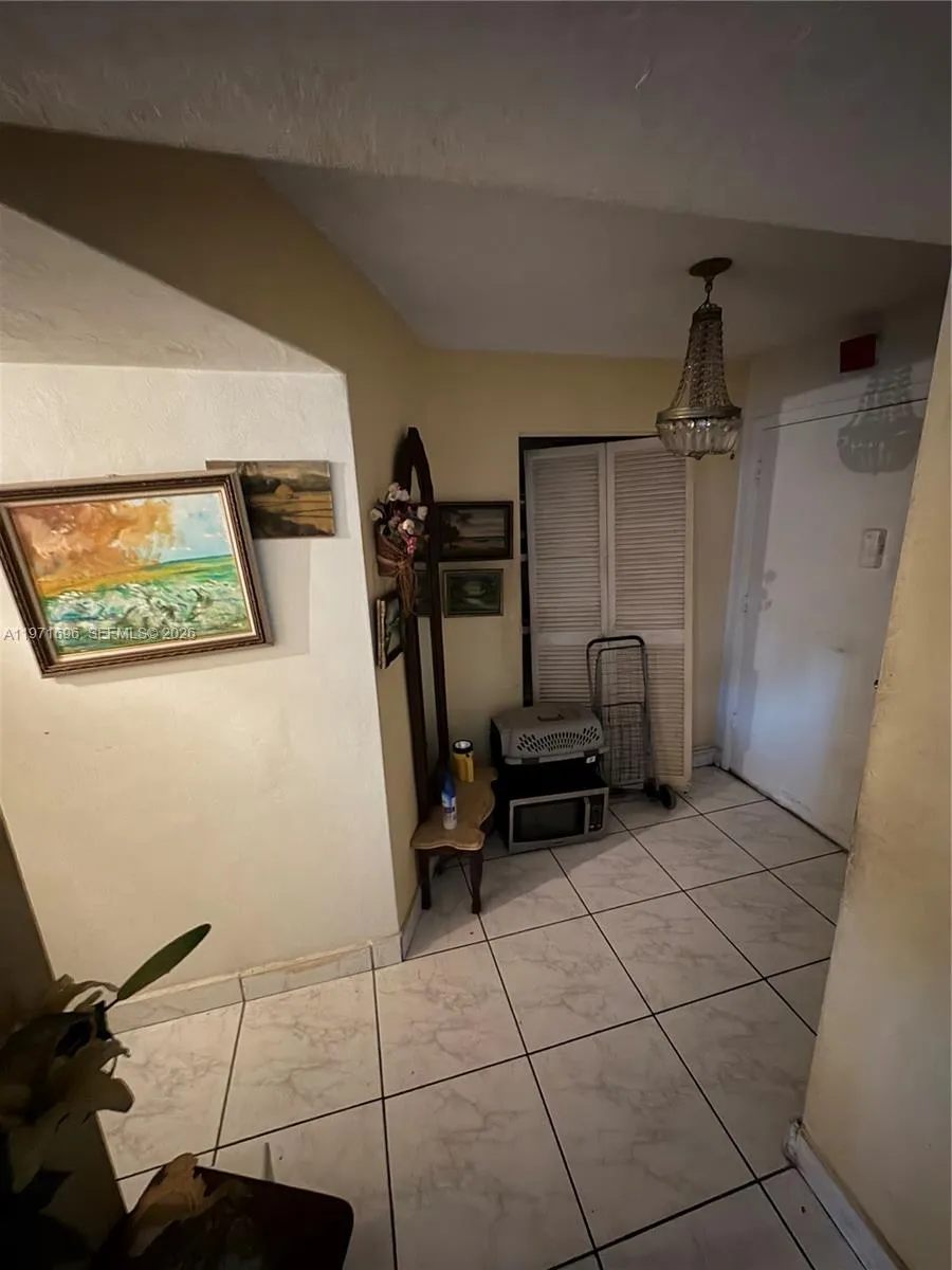 1401 Ne 191st St D204, Miami, Florida 33179, Miami, Florida 33179, 2 Bedrooms Bedrooms, ,2 BathroomsBathrooms,Residential,For Sale,1401 Ne 191st St D204, Miami, Florida 33179,A11971696