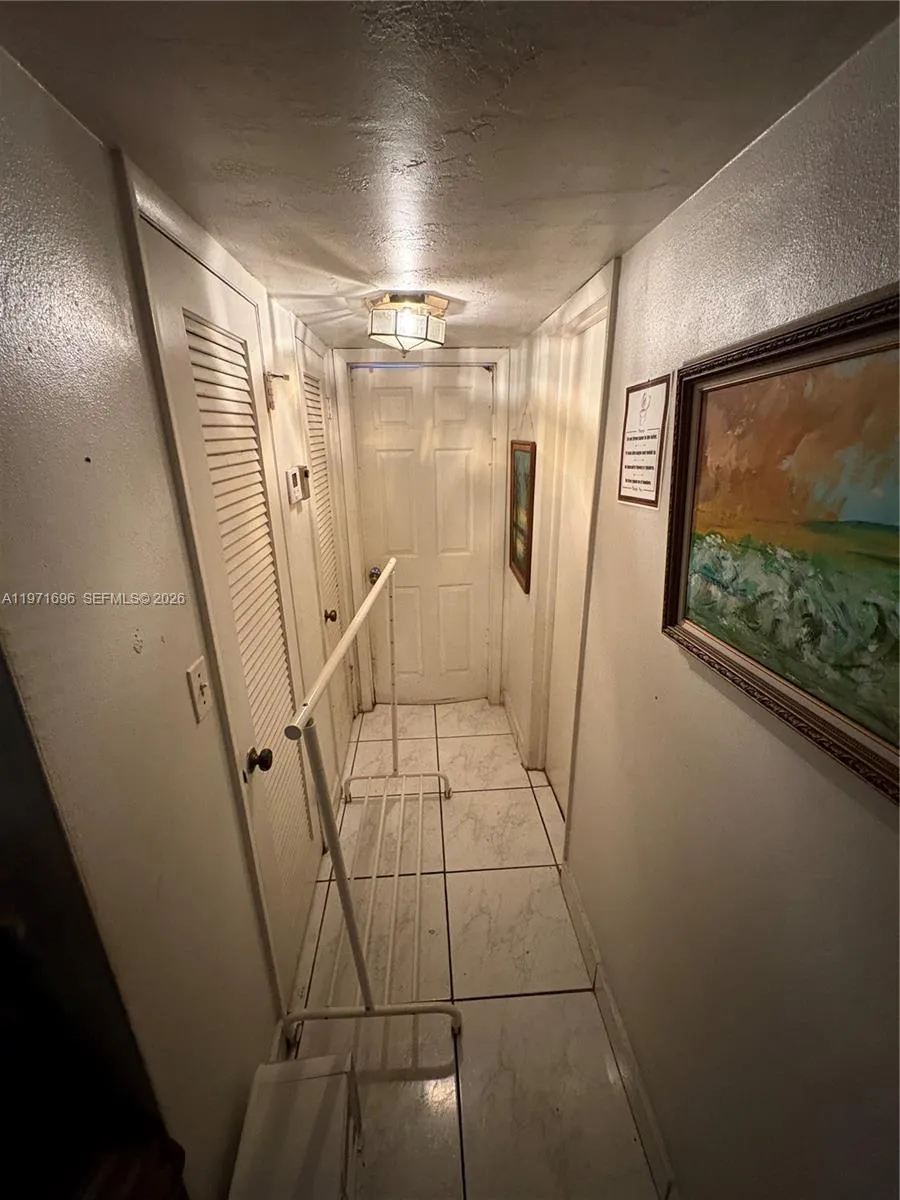 1401 Ne 191st St D204, Miami, Florida 33179, Miami, Florida 33179, 2 Bedrooms Bedrooms, ,2 BathroomsBathrooms,Residential,For Sale,1401 Ne 191st St D204, Miami, Florida 33179,A11971696