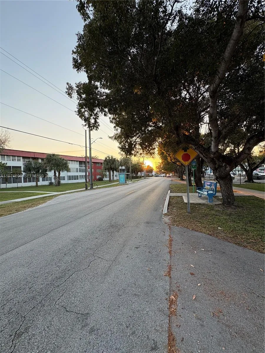 1401 Ne 191st St D204, Miami, Florida 33179, Miami, Florida 33179, 2 Bedrooms Bedrooms, ,2 BathroomsBathrooms,Residential,For Sale,1401 Ne 191st St D204, Miami, Florida 33179,A11971696
