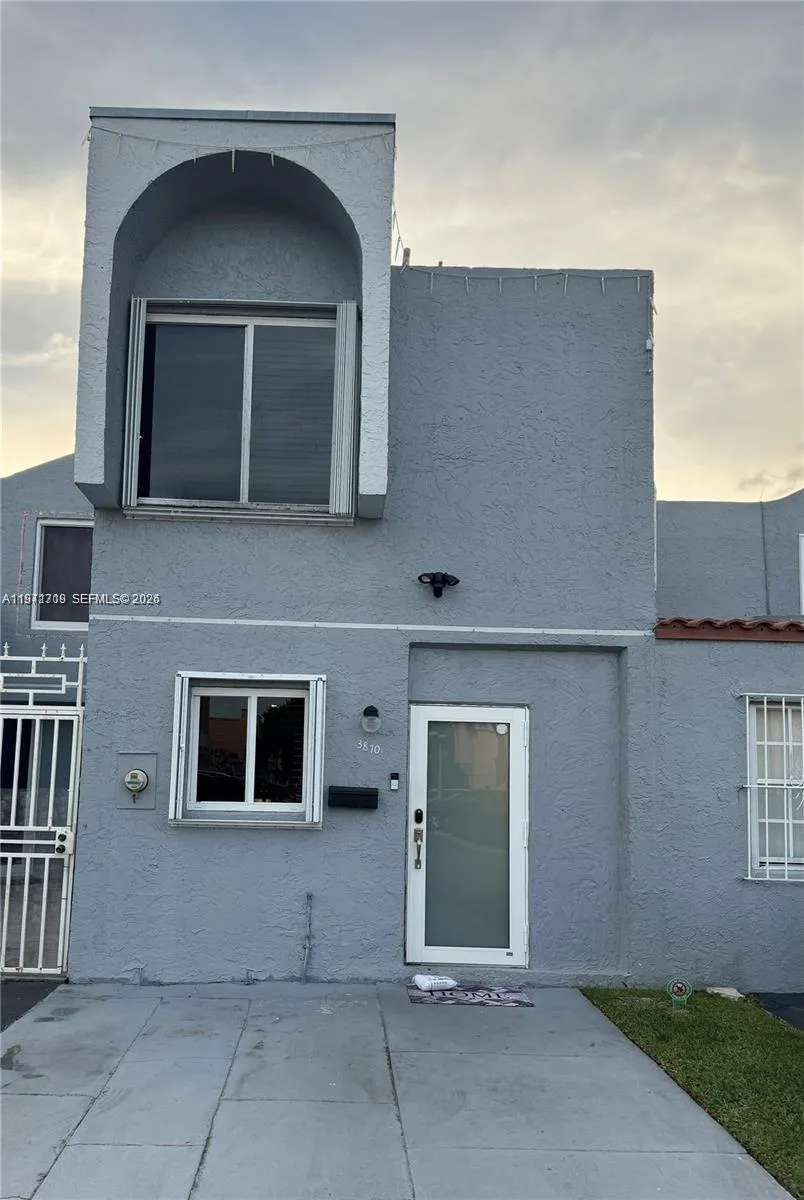 3870 W 8th Ln 19, Hialeah, Florida 33012, Hialeah, Florida 33012, 2 Bedrooms Bedrooms, ,1 BathroomBathrooms,Residential Lease,For Rent,3870 W 8th Ln 19, Hialeah, Florida 33012,A11971719