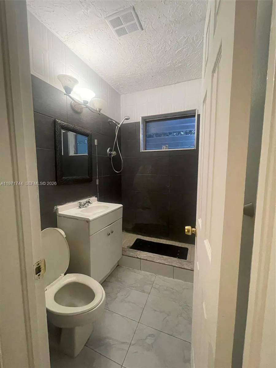 121 Ne 169th Ter, North Miami Beach, Florida 33162, North Miami Beach, Florida 33162, 3 Bedrooms Bedrooms, ,2 BathroomsBathrooms,Residential Lease,For Rent,121 Ne 169th Ter, North Miami Beach, Florida 33162,A11971744