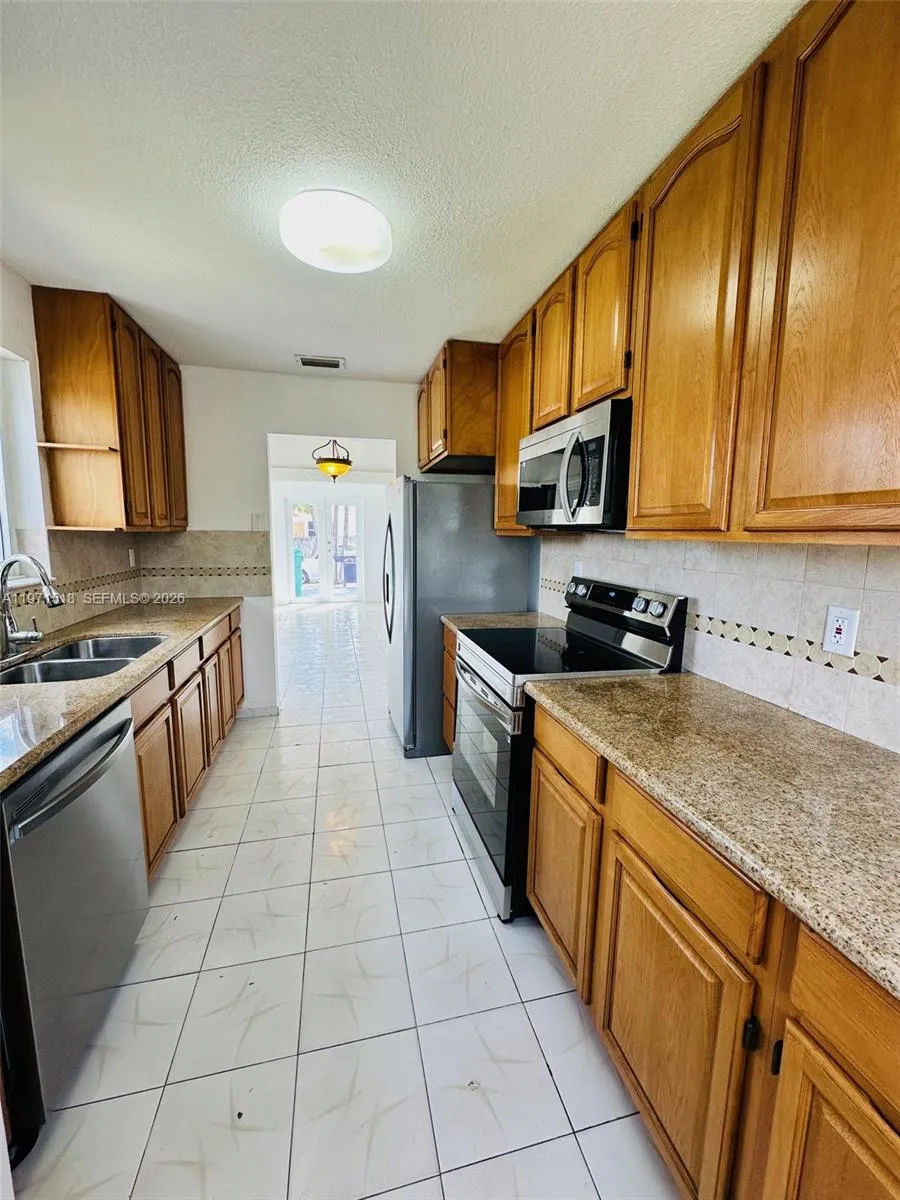 18501 Sw 115th Ave, Miami, Florida 33157, Miami, Florida 33157, 3 Bedrooms Bedrooms, ,2 BathroomsBathrooms,Residential Lease,For Rent,18501 Sw 115th Ave, Miami, Florida 33157,A11971518