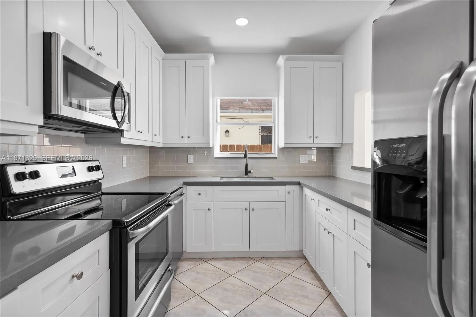 2870 Sw 21st St, Miami, Florida 33145, Miami, Florida 33145, 3 Bedrooms Bedrooms, ,2 BathroomsBathrooms,Residential,For Sale,2870 Sw 21st St, Miami, Florida 33145,A11971329