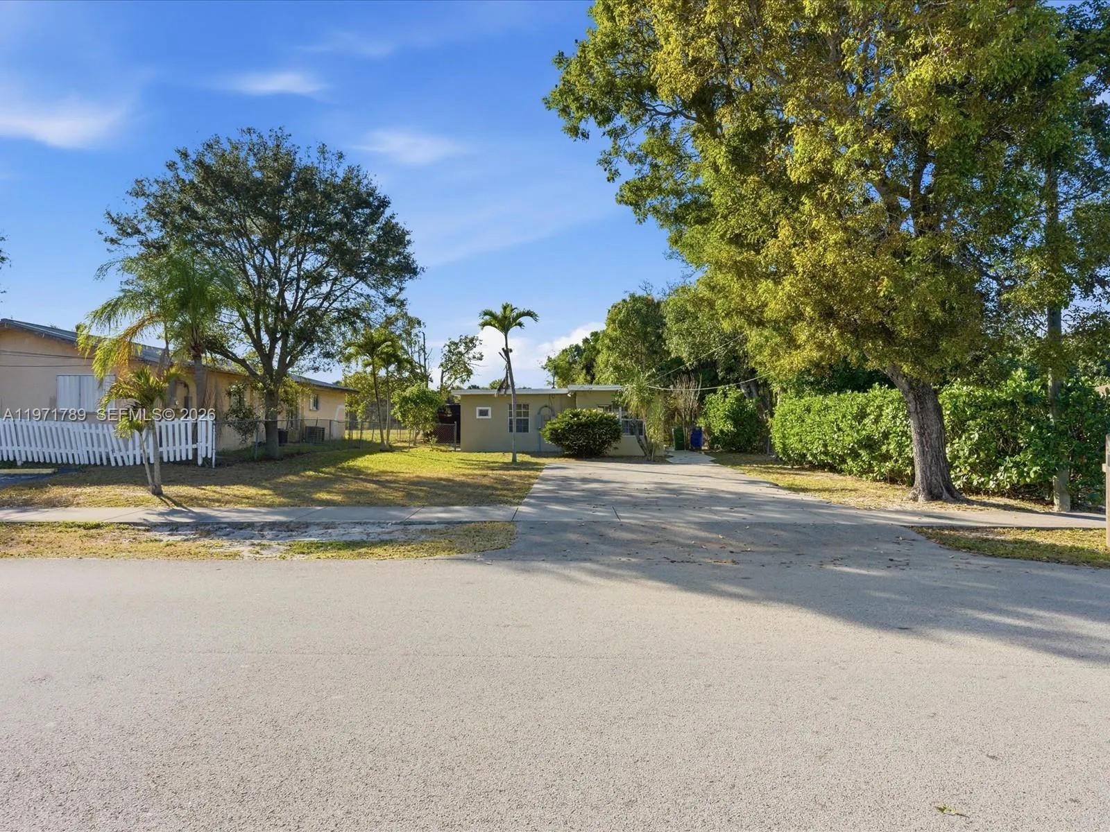 1561 Sw 44th Ter, Fort Lauderdale, Florida 33317, Fort Lauderdale, Florida 33317, 2 Bedrooms Bedrooms, ,1 BathroomBathrooms,Residential,For Sale,1561 Sw 44th Ter, Fort Lauderdale, Florida 33317,A11971789