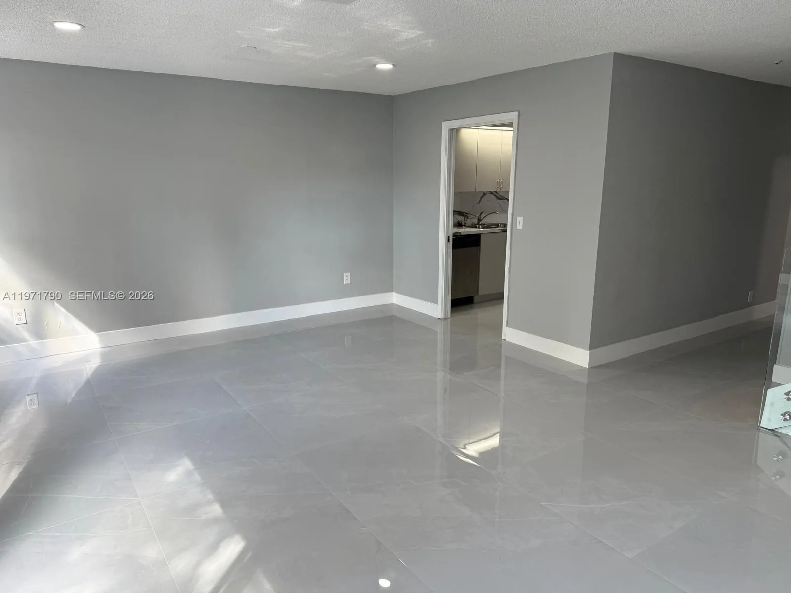 2700 N 34th Ave I, Hollywood, Florida 33021, Hollywood, Florida 33021, 3 Bedrooms Bedrooms, ,2 BathroomsBathrooms,Residential,For Sale,2700 N 34th Ave I, Hollywood, Florida 33021,A11971790