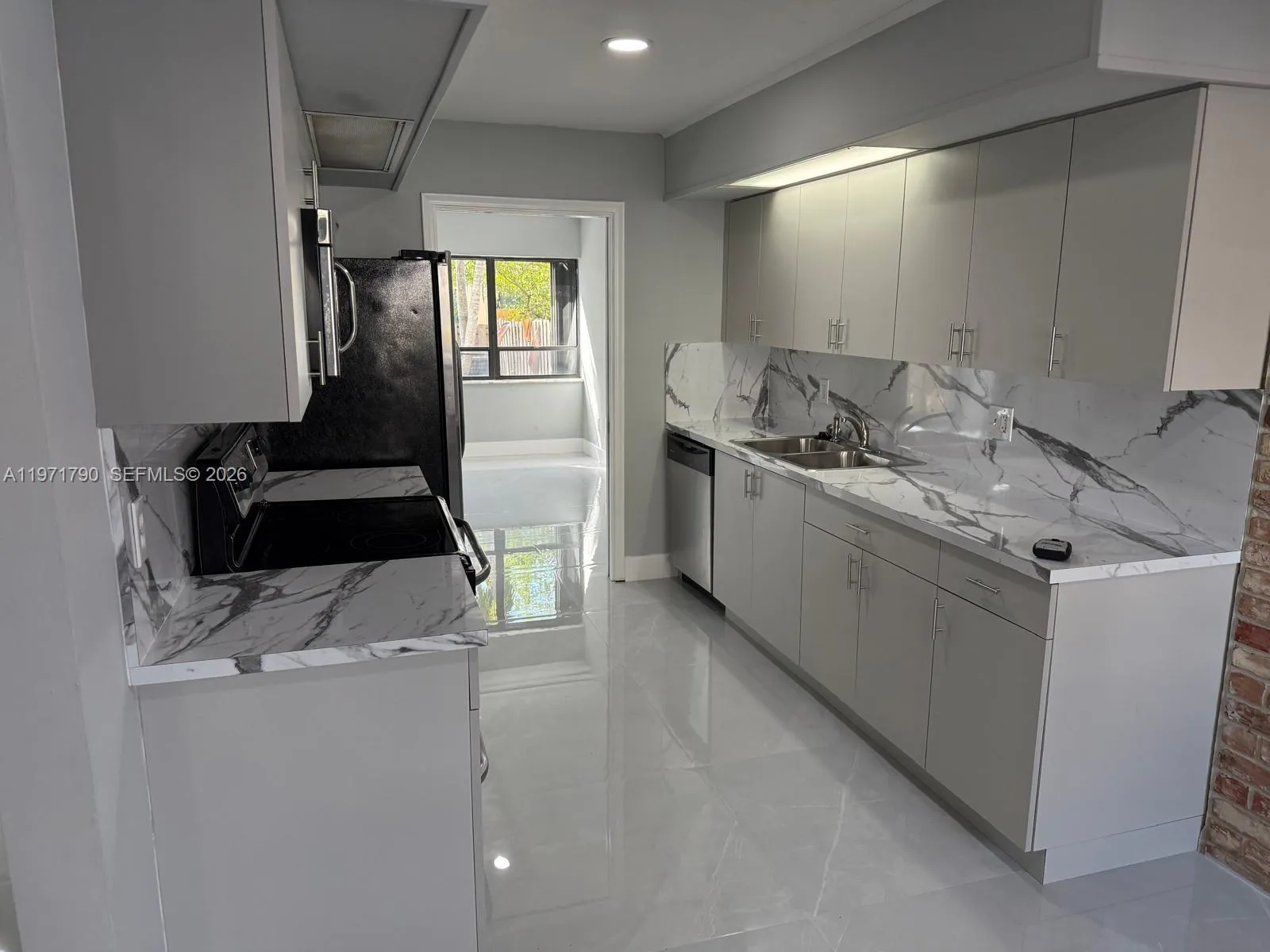 2700 N 34th Ave I, Hollywood, Florida 33021, Hollywood, Florida 33021, 3 Bedrooms Bedrooms, ,2 BathroomsBathrooms,Residential,For Sale,2700 N 34th Ave I, Hollywood, Florida 33021,A11971790