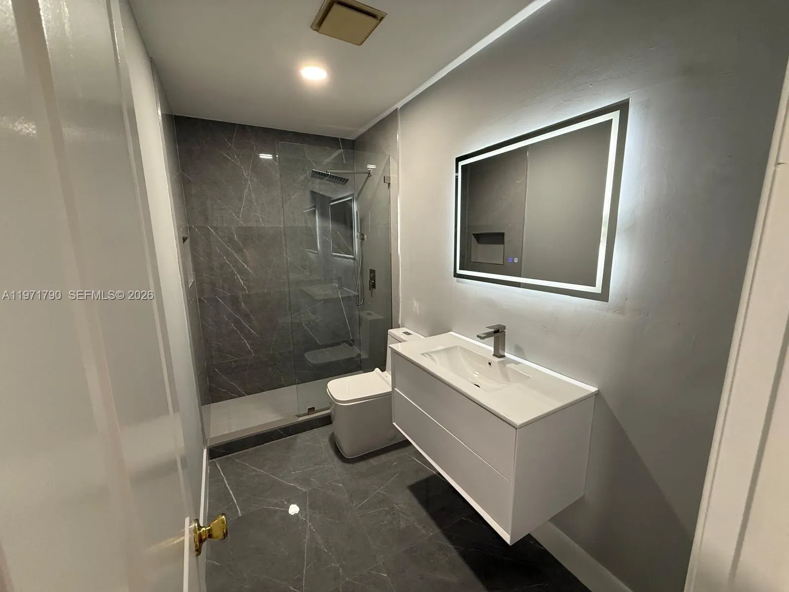 2700 N 34th Ave I, Hollywood, Florida 33021, Hollywood, Florida 33021, 3 Bedrooms Bedrooms, ,2 BathroomsBathrooms,Residential,For Sale,2700 N 34th Ave I, Hollywood, Florida 33021,A11971790