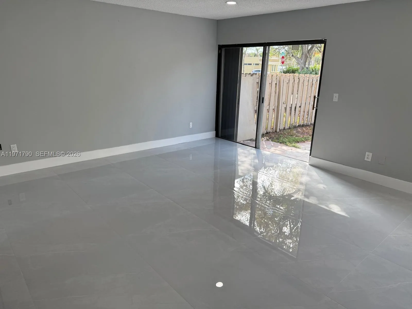 2700 N 34th Ave I, Hollywood, Florida 33021, Hollywood, Florida 33021, 3 Bedrooms Bedrooms, ,2 BathroomsBathrooms,Residential,For Sale,2700 N 34th Ave I, Hollywood, Florida 33021,A11971790