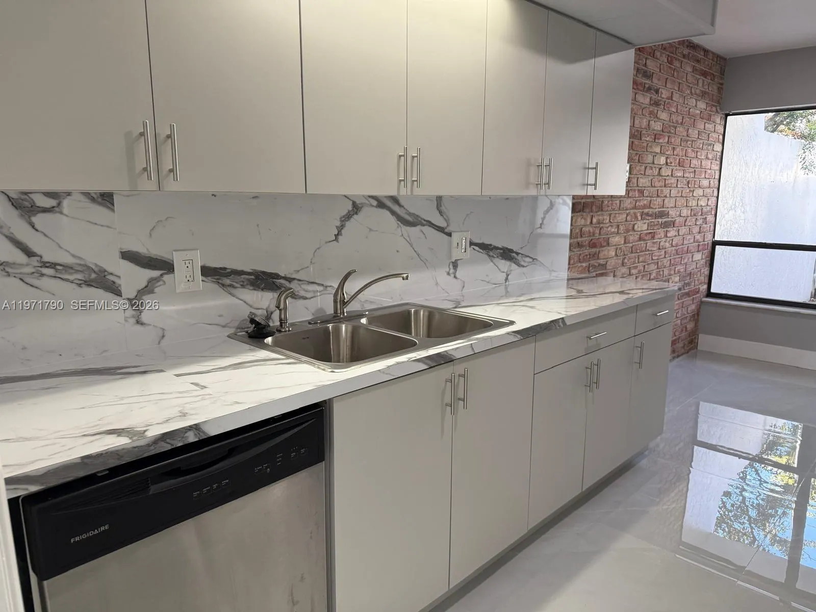 2700 N 34th Ave I, Hollywood, Florida 33021, Hollywood, Florida 33021, 3 Bedrooms Bedrooms, ,2 BathroomsBathrooms,Residential,For Sale,2700 N 34th Ave I, Hollywood, Florida 33021,A11971790