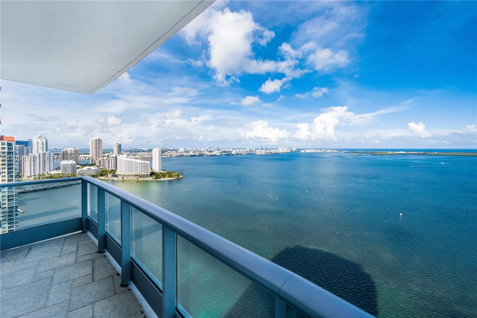 1331 Brickell Bay Dr 3311, Miami, Florida 33131, Miami, Florida 33131, 4 Bedrooms Bedrooms, ,4 BathroomsBathrooms,Residential Lease,For Rent,1331 Brickell Bay Dr 3311, Miami, Florida 33131,A11958187