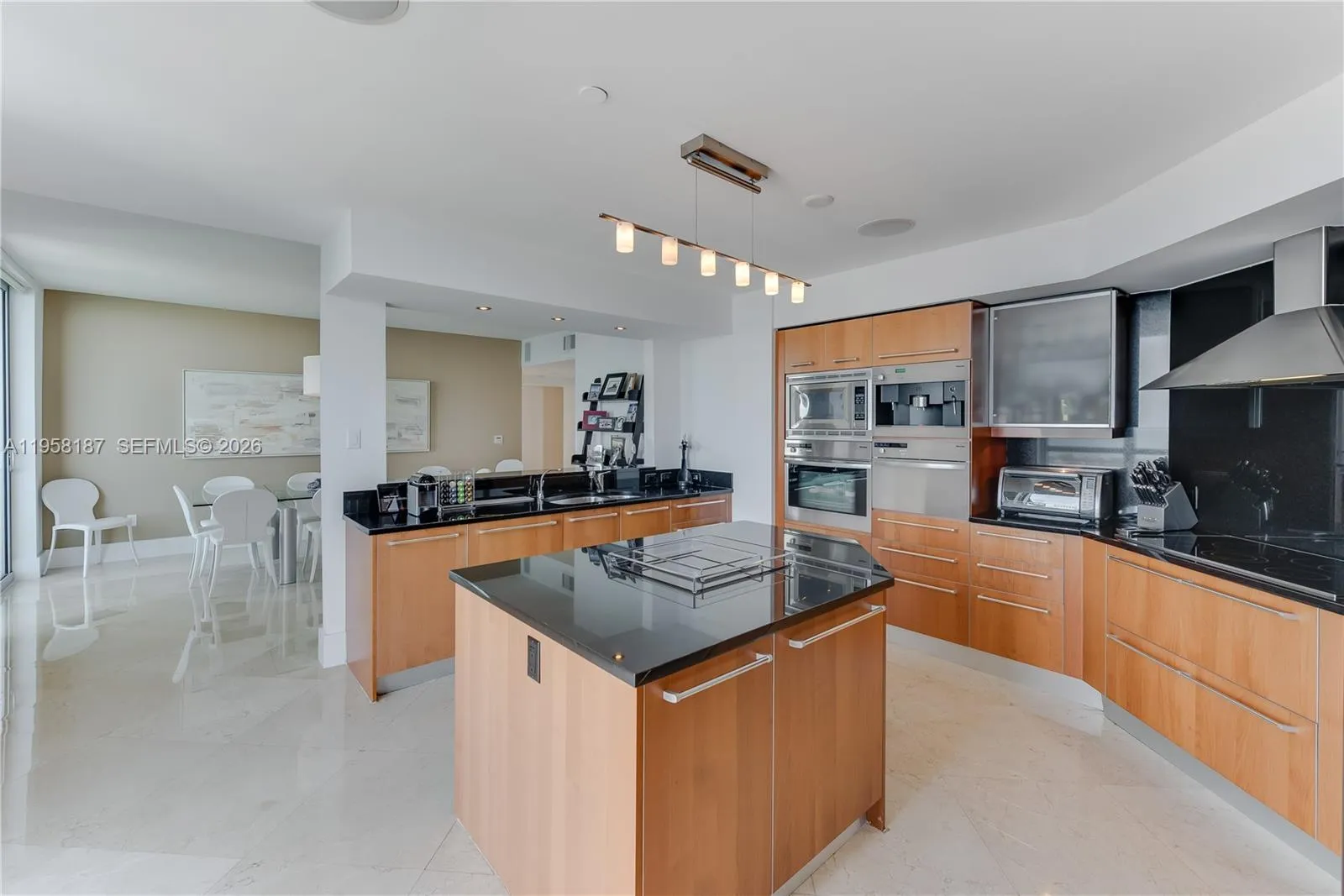 1331 Brickell Bay Dr 3311, Miami, Florida 33131, Miami, Florida 33131, 4 Bedrooms Bedrooms, ,4 BathroomsBathrooms,Residential Lease,For Rent,1331 Brickell Bay Dr 3311, Miami, Florida 33131,A11958187