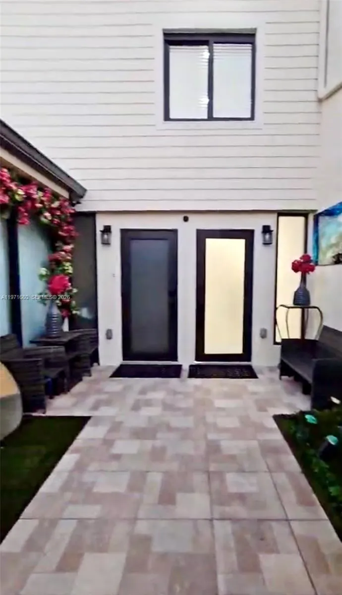 Miami, Florida 33173, 2 Bedrooms Bedrooms, ,2 BathroomsBathrooms,Residential Lease,For Rent,A11971660