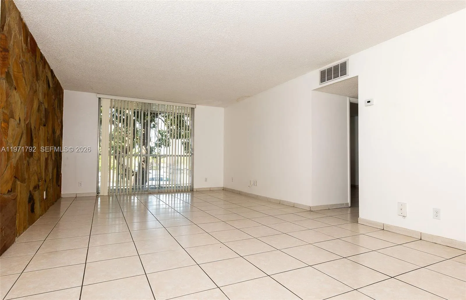 8421 Nw 8th St 203, Miami, Florida 33126, Miami, Florida 33126, 2 Bedrooms Bedrooms, ,2 BathroomsBathrooms,Residential Lease,For Rent,8421 Nw 8th St 203, Miami, Florida 33126,A11971792