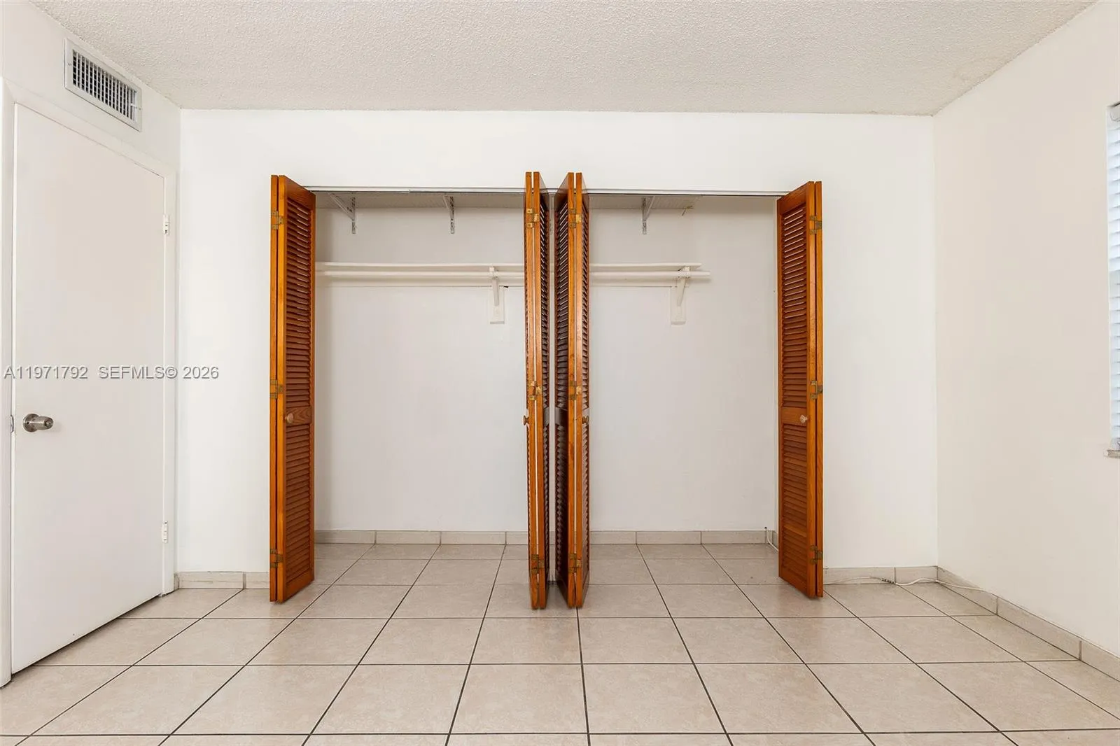 8421 Nw 8th St 203, Miami, Florida 33126, Miami, Florida 33126, 2 Bedrooms Bedrooms, ,2 BathroomsBathrooms,Residential Lease,For Rent,8421 Nw 8th St 203, Miami, Florida 33126,A11971792