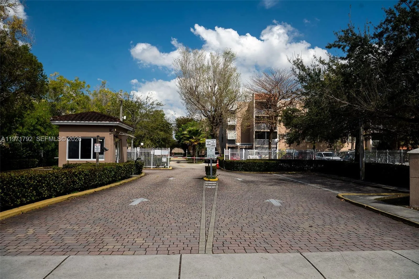 8421 Nw 8th St 203, Miami, Florida 33126, Miami, Florida 33126, 2 Bedrooms Bedrooms, ,2 BathroomsBathrooms,Residential Lease,For Rent,8421 Nw 8th St 203, Miami, Florida 33126,A11971792