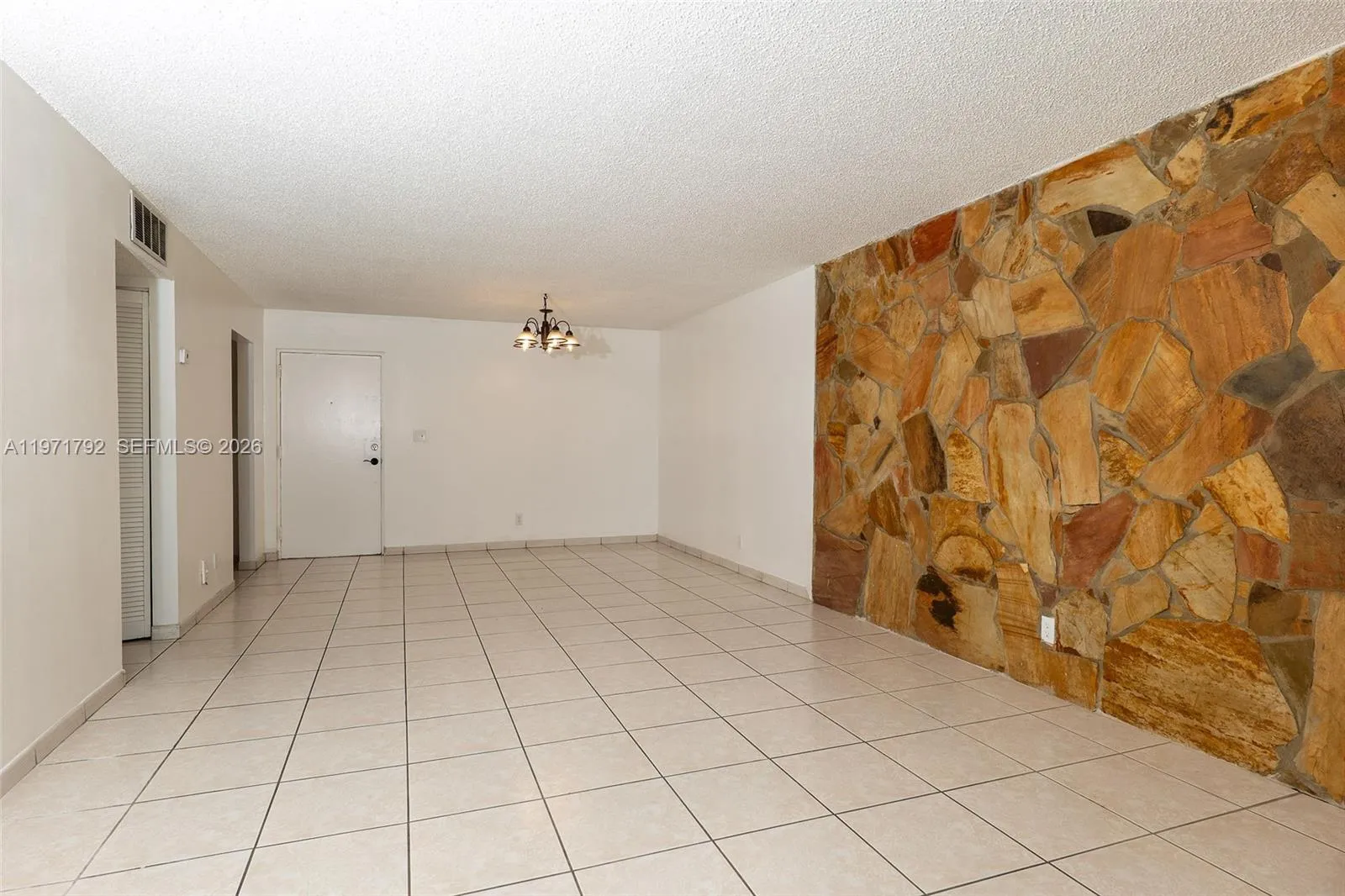 8421 Nw 8th St 203, Miami, Florida 33126, Miami, Florida 33126, 2 Bedrooms Bedrooms, ,2 BathroomsBathrooms,Residential Lease,For Rent,8421 Nw 8th St 203, Miami, Florida 33126,A11971792