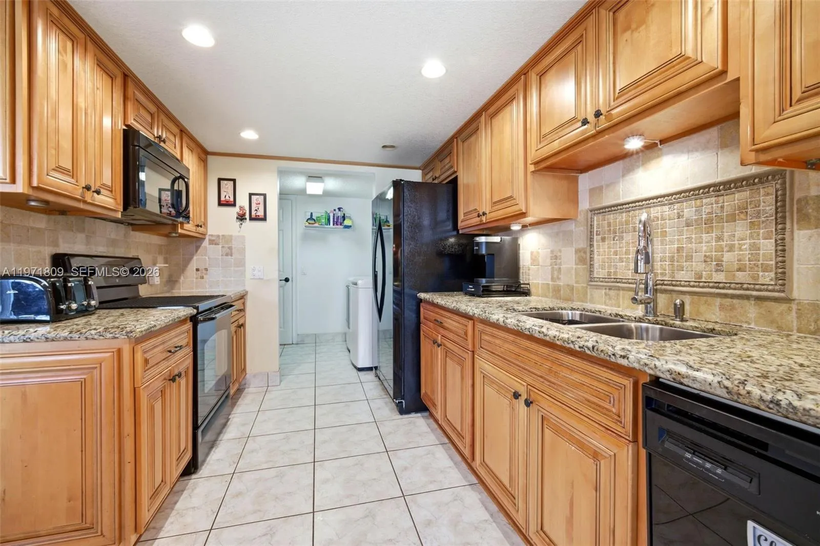 12399 Nw 11th St, Pembroke Pines, Florida 33026, Pembroke Pines, Florida 33026, 3 Bedrooms Bedrooms, ,3 BathroomsBathrooms,Residential,For Sale,12399 Nw 11th St, Pembroke Pines, Florida 33026,A11971809