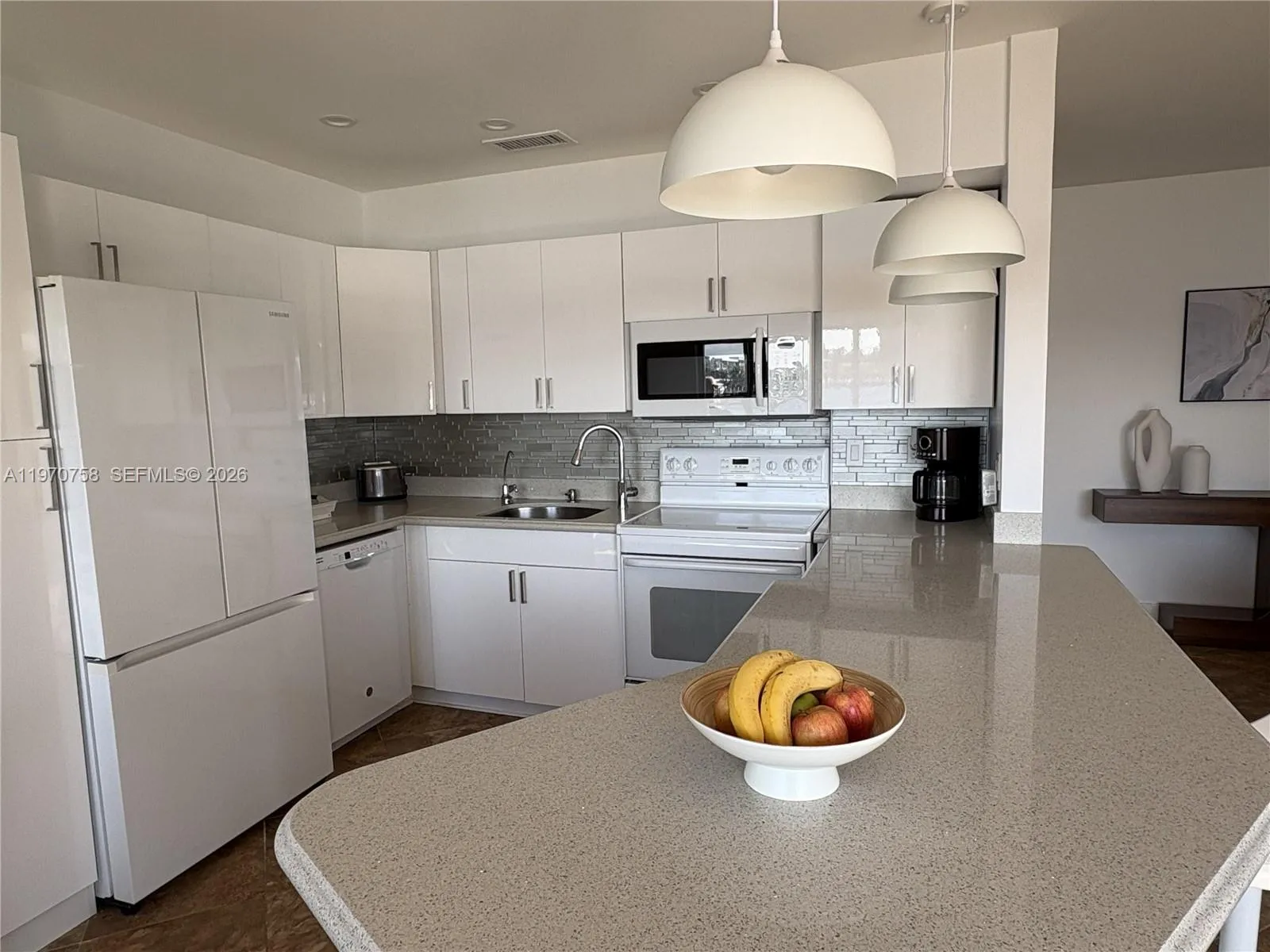 1201 S Riverside Dr 107, Pompano Beach, Florida 33, Pompano Beach, Florida 33062, 1 Bedroom Bedrooms, ,1 BathroomBathrooms,Residential,For Sale,1201 S Riverside Dr 107, Pompano Beach, Florida 33,A11970758