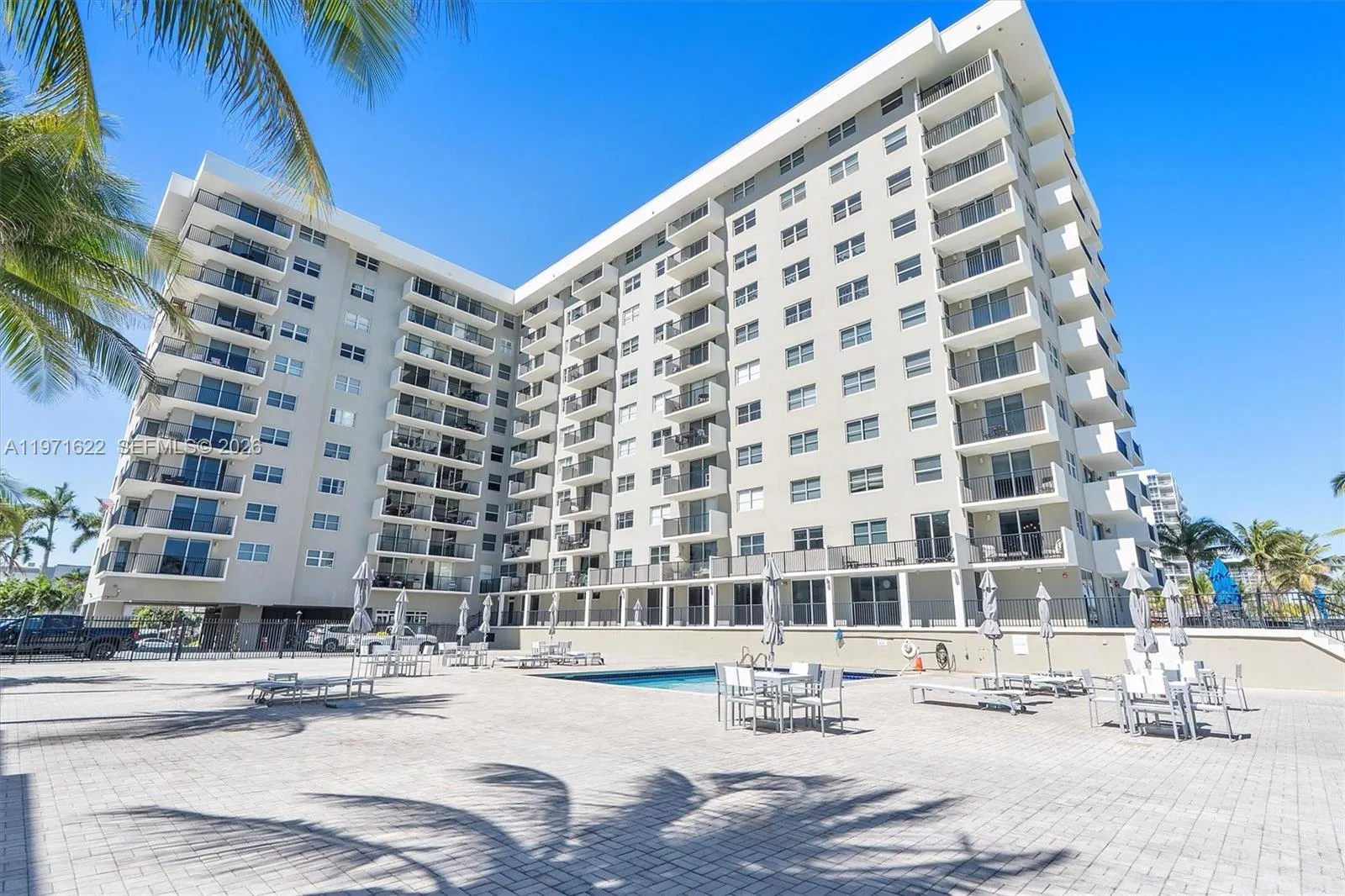 9273 Collins Ave 901, Surfside, Florida 33154, Surfside, Florida 33154, 1 Bedroom Bedrooms, ,2 BathroomsBathrooms,Residential Lease,For Rent,9273 Collins Ave 901, Surfside, Florida 33154,A11971622