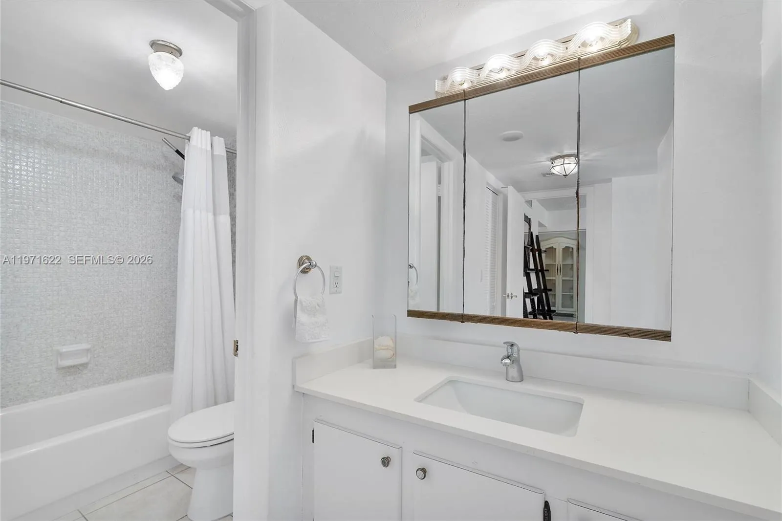 9273 Collins Ave 901, Surfside, Florida 33154, Surfside, Florida 33154, 1 Bedroom Bedrooms, ,2 BathroomsBathrooms,Residential Lease,For Rent,9273 Collins Ave 901, Surfside, Florida 33154,A11971622