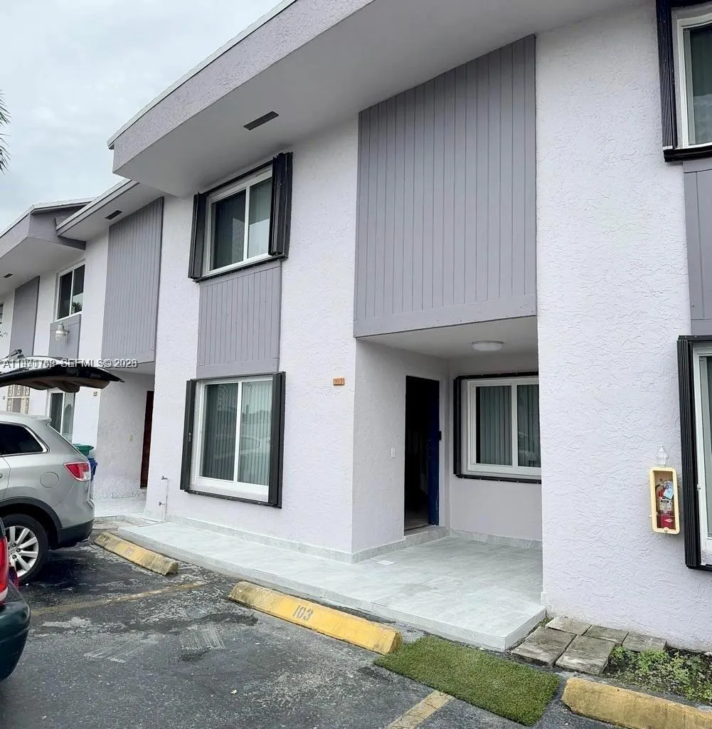 21 Sw 113th Ave 103, Sweetwater, Florida 33174, Sweetwater, Florida 33174, 3 Bedrooms Bedrooms, ,2 BathroomsBathrooms,Residential Lease,For Rent,21 Sw 113th Ave 103, Sweetwater, Florida 33174,A11971760