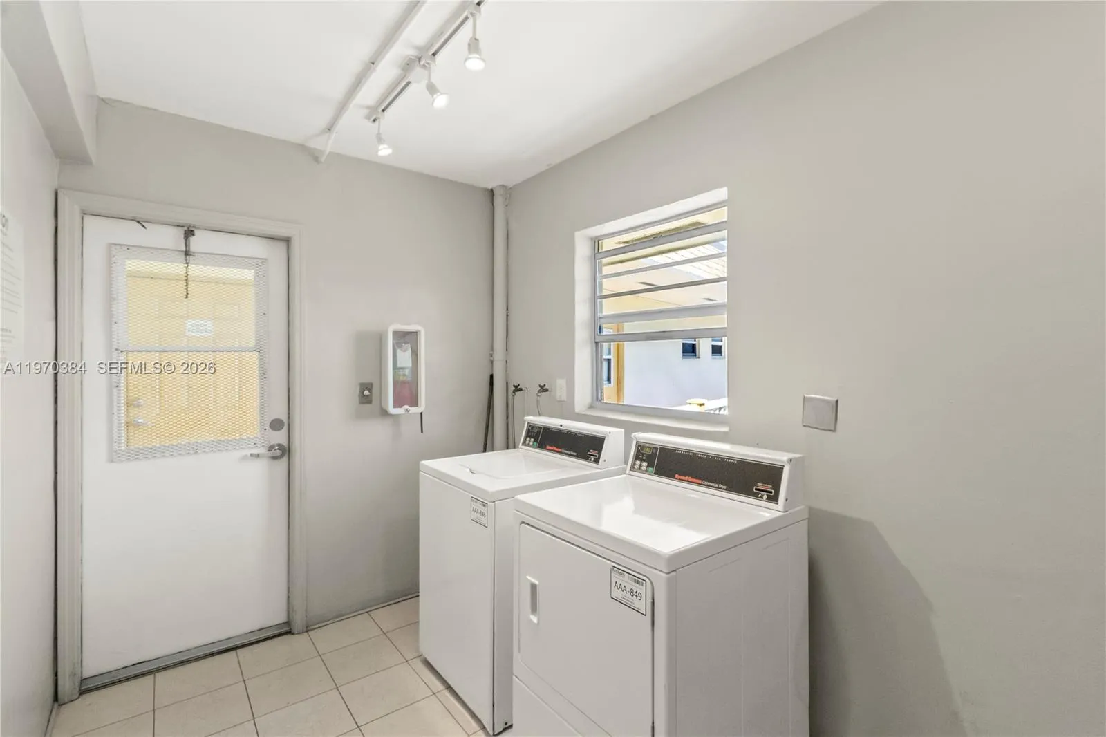 5121 W Oakland Park Blvd 304, Lauderdale Lakes, Fl, Lauderdale Lakes, Florida 33313, 2 Bedrooms Bedrooms, ,2 BathroomsBathrooms,Residential,For Sale,5121 W Oakland Park Blvd 304, Lauderdale Lakes, Fl,A11970384