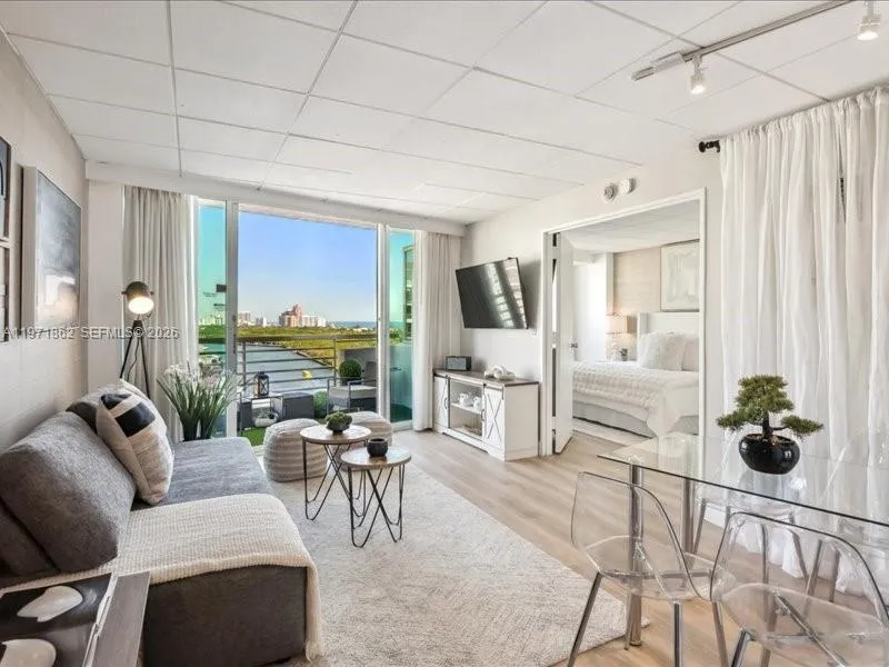 2670 E Sunrise Blvd 1428, Fort Lauderdale, Florida, Fort Lauderdale, Florida 33304, 1 Bedroom Bedrooms, ,1 BathroomBathrooms,Residential Lease,For Rent,2670 E Sunrise Blvd 1428, Fort Lauderdale, Florida,A11971862