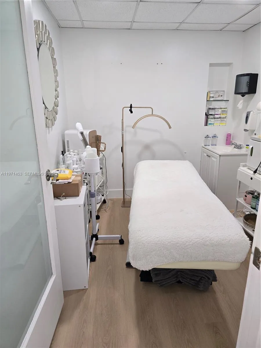 5738 Sunset Dr, South Miami, Florida 33143, South Miami, Florida 33143, ,Commercial Lease,For Rent,5738 Sunset Dr, South Miami, Florida 33143,A11971453