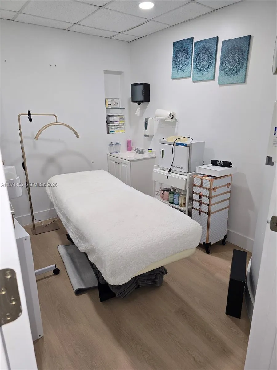 5738 Sunset Dr, South Miami, Florida 33143, South Miami, Florida 33143, ,Commercial Lease,For Rent,5738 Sunset Dr, South Miami, Florida 33143,A11971453